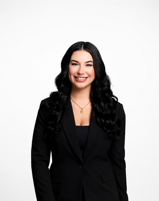 Image of Hannah Mowat, Associate